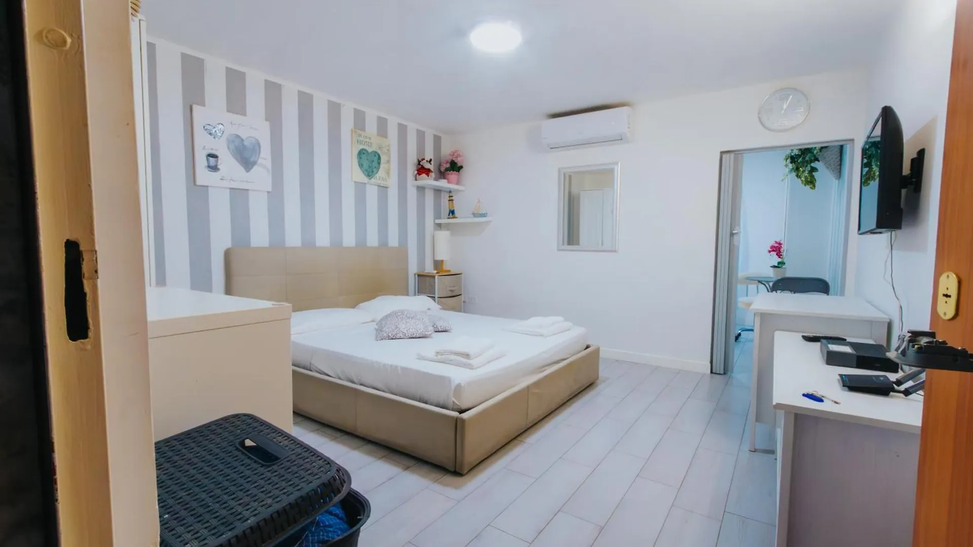 Sonni Apartment Bari Italien