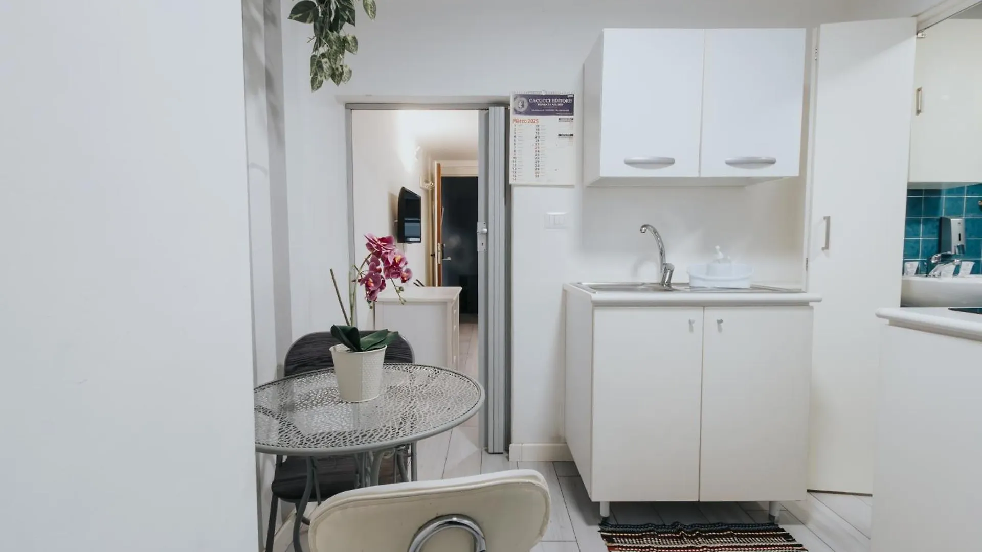 Sonni Apartment Bari 0*,